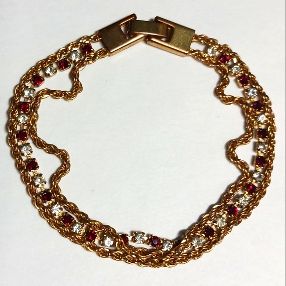 Vintage 1980s Gold Tone Red & Clear (faux diamond) Rhinestone 7” Tennis Bracelet - Picture 1 of 2